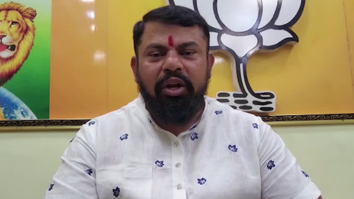 పెద్ద ప్యాకేజీ దొరికితే మా నేతలు బీఆర్‌ఎస్‌లో కలిసిపోతారు :