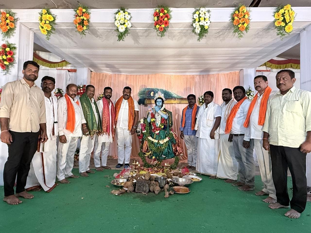 శ్రీ కృష్ణాష్టమి వేడుకల్లో భాగంగా ప్రత్యేక పూజలు నిర్వహించిన బిఆర్ఎస్ రాష్ట్ర నాయకులు  గోవర్ధన్ రెడ్డి