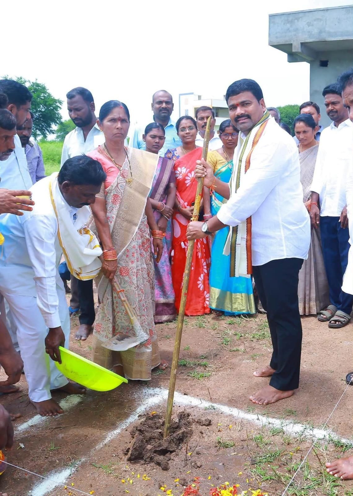 దేశరాజ్‌పల్లిలో నూతన భవనాలకు భూమిపూజ