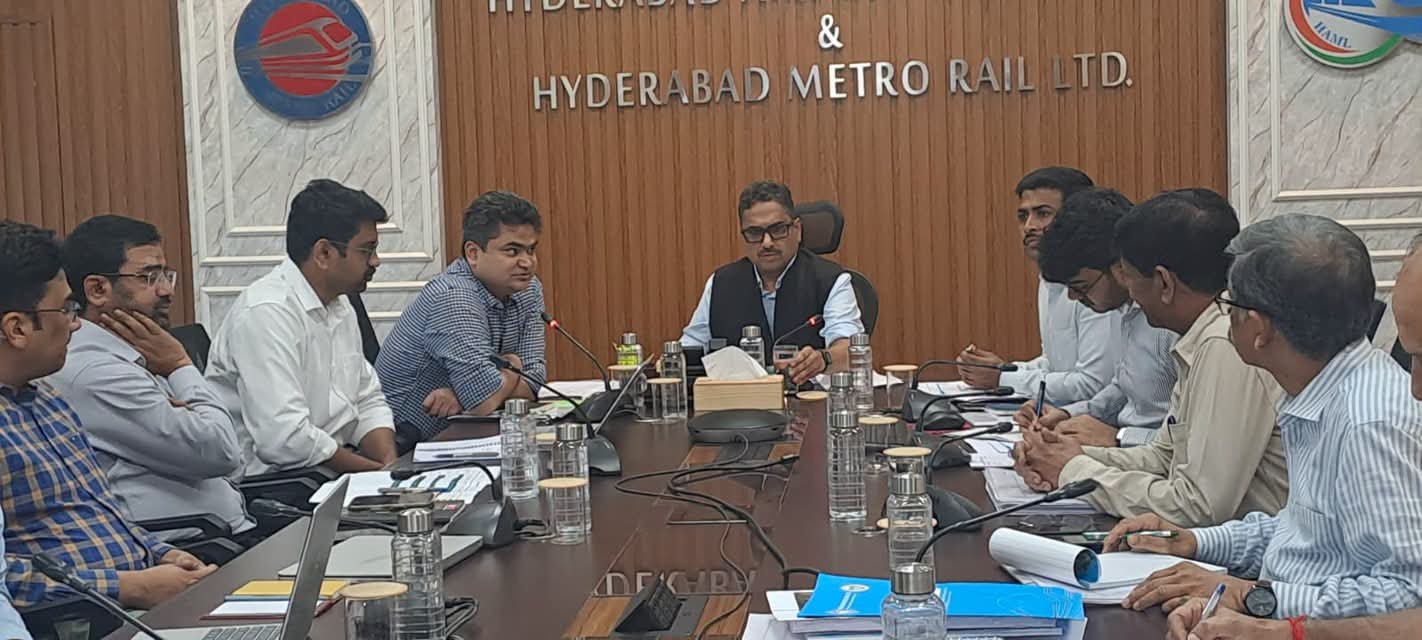 మెట్రో–ఆర్టీసీ సంయుక్త పాస్ తక్షణమే అమలు చేయాలి