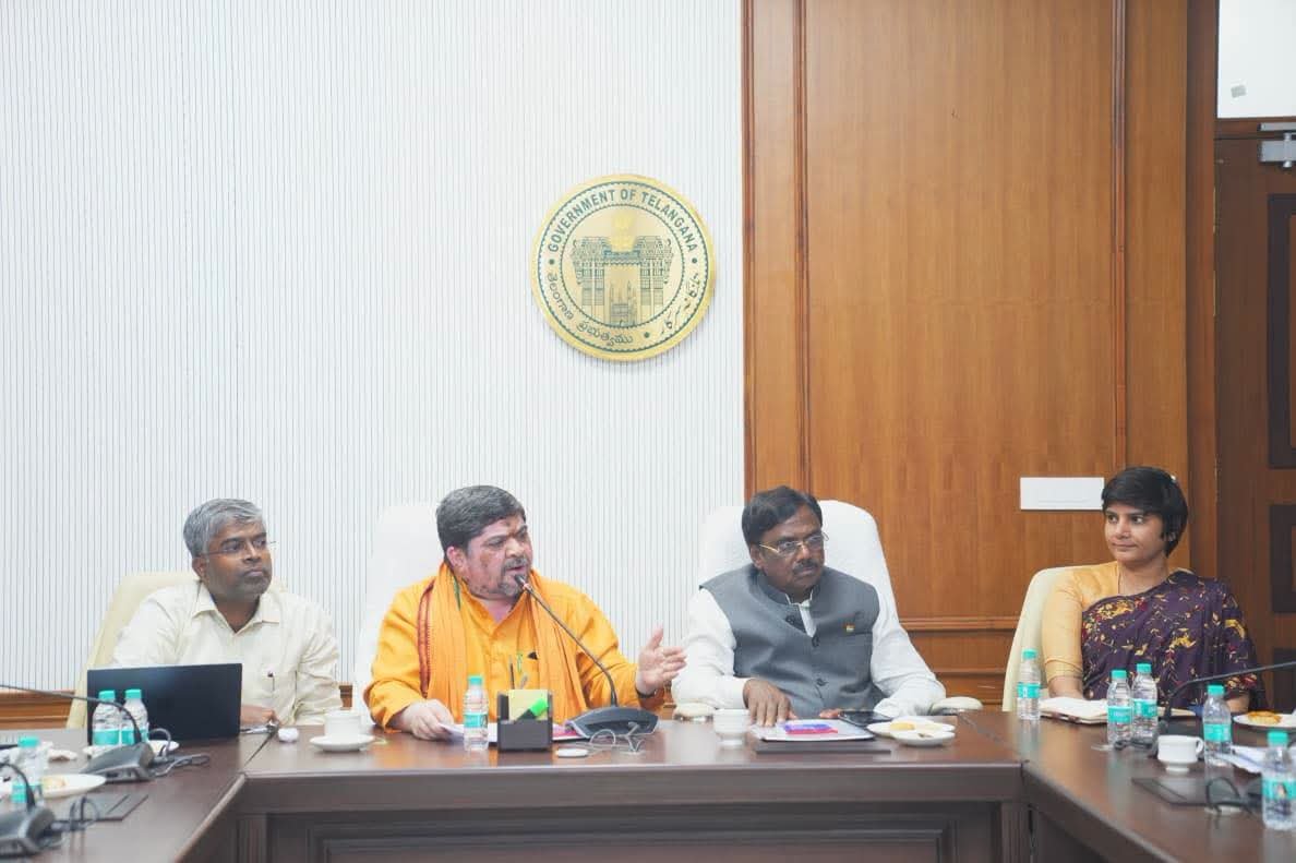 ఆర్టీసీ విలీనంపై మంత్రి పొన్నం ప్రభాకర్ స్పష్టత.. ఇప్పట్లో ఆ ప్రక్రియ లేనట్లే!