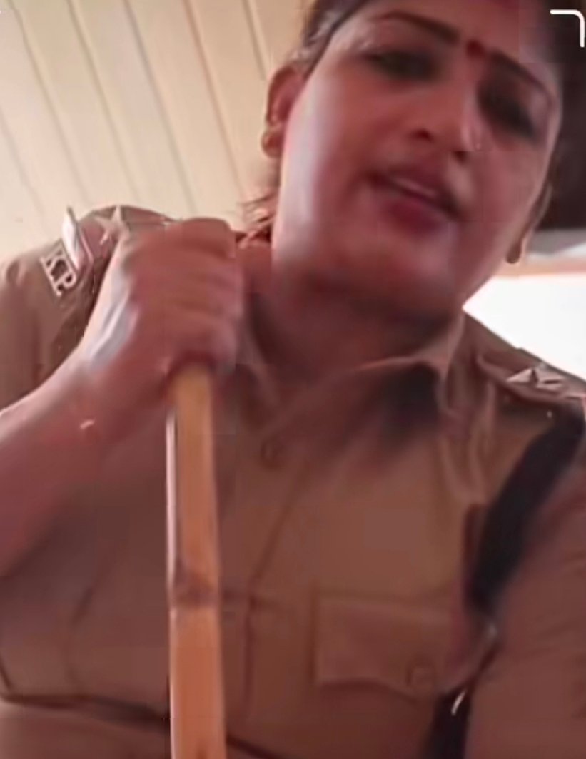 సోషల్ మీడియాలో హద్దులు మీరిన  పోలీస్ యూనిఫామ్‌ను అడ్డం పెట్టుకుని మహిళలను కించపరచడంపై సర్వత్రా ఆగ్రహం