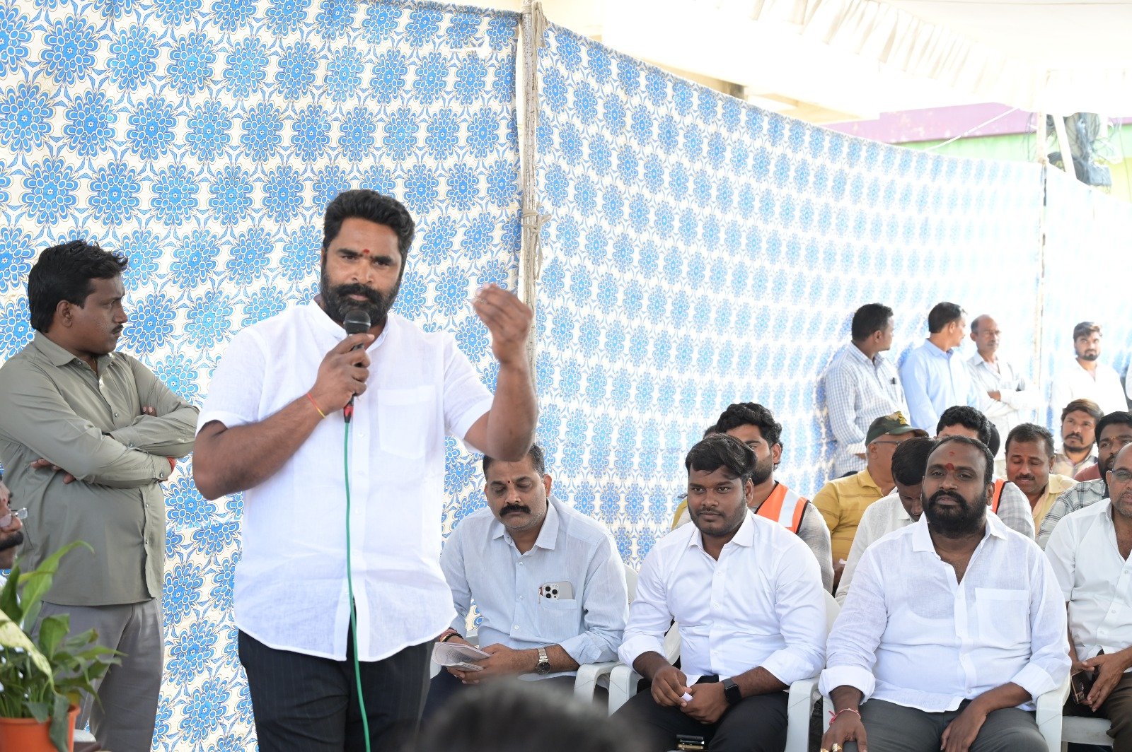 బొల్లారం 272 డివిజన్ ప్రజా సమస్యలపై కమిషనర్‌కు వినతిపత్రం