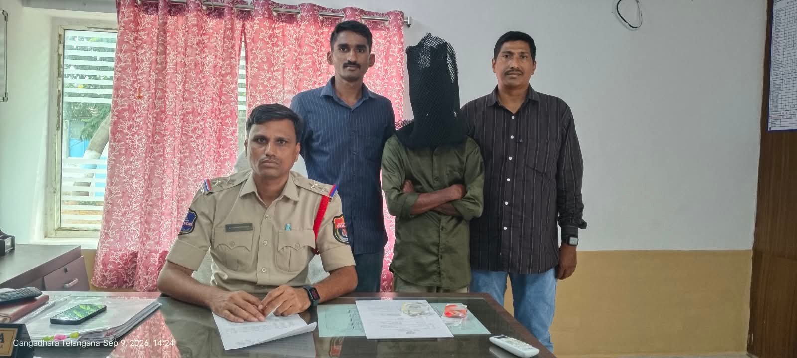 గంగాధర చోరీ కేసులో మరో దొంగ అరెస్ట్.. బైక్ స్వాధీనం