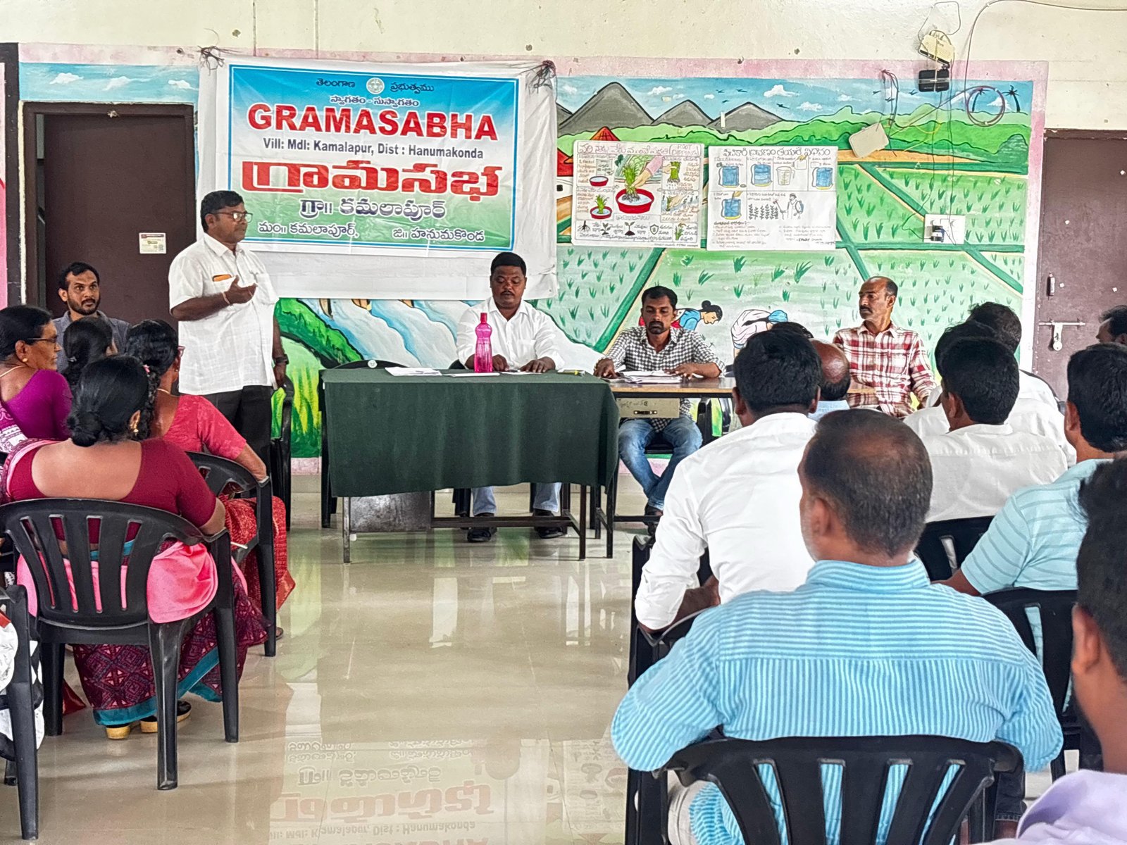 కమలాపూర్ గ్రామసభలో ప్రజా సమస్యలపై గళమెత్తిన జనం 
