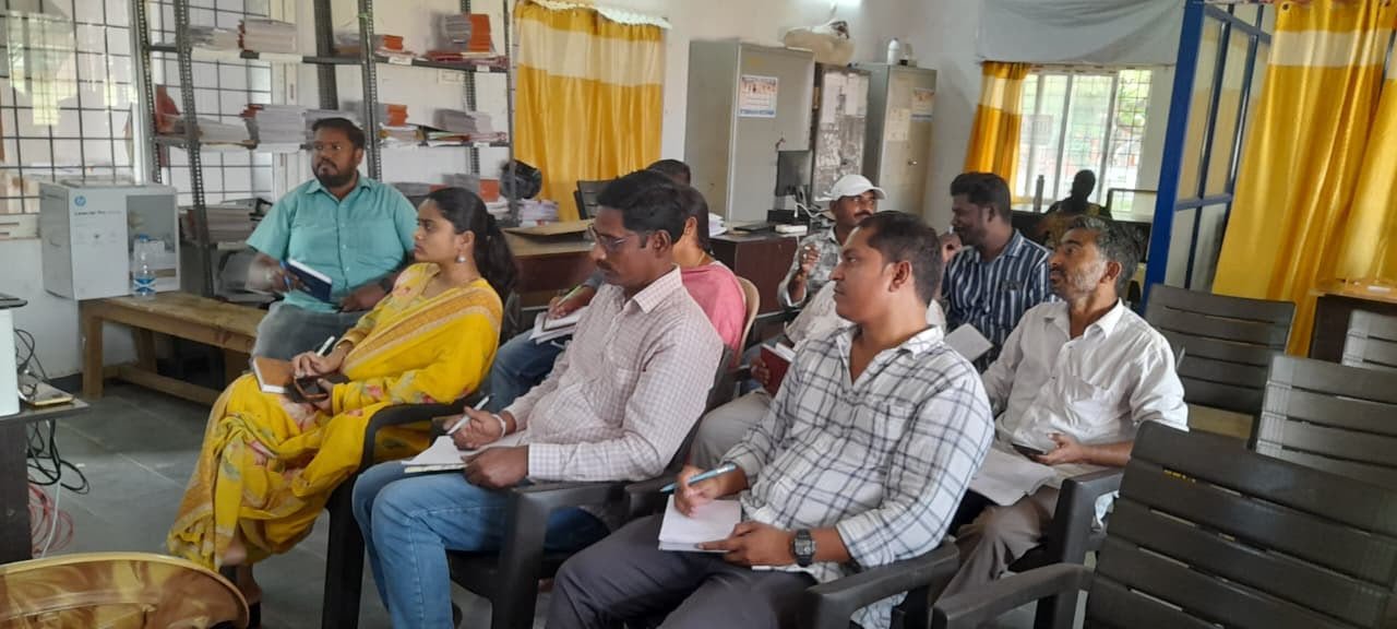 ఉపాధి హామీ పనులపై సమీక్ష  జూమ్ సమావేశంలో అధికారులకు కీలక సూచనలు