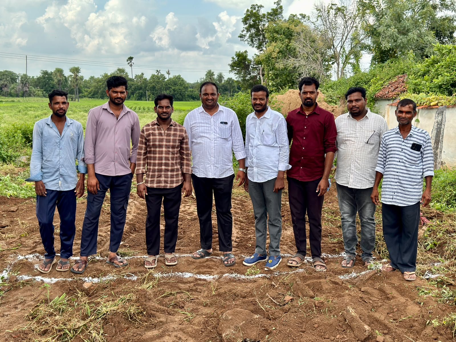 బూరుగుపల్లిలో మూడు మినీ బస్ స్టాప్‌ల నిర్మాణానికి శ్రీకారం