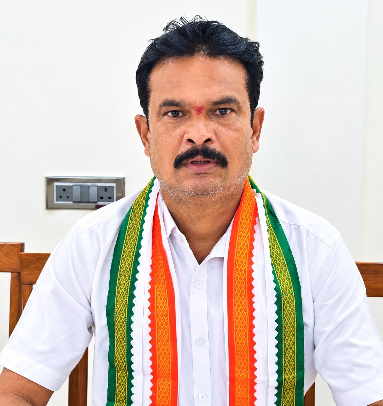 పవిత్ర పండుగలను రాజకీయం చేయడం తగదు: బీజేపీపై డీసీసీ అధికార ప్రతినిధి అనంతుల రమేష్ మండిపాటు