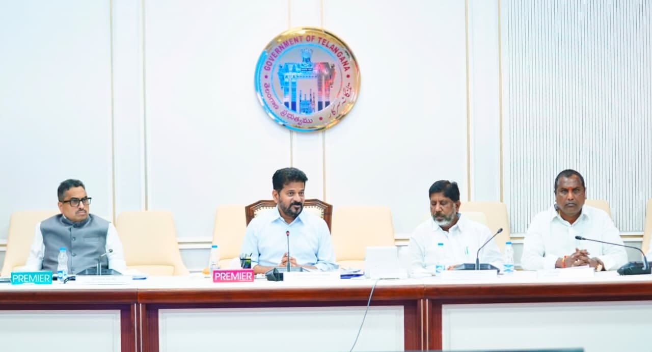 దళితులు, గిరిజనులు, ఆదివాసీల అభివృద్ధే ప్రజా ప్రభుత్వ లక్ష్యం రాజకీయాలకు అతీతంగా అందరం కలిసి పనిచేయాలి సీఎం ఎ. రేవంత్ రెడ్డి