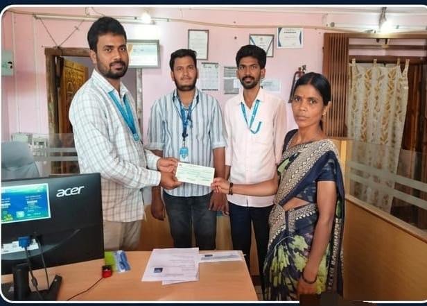 ప్రభుత్వ బీమా పథకాలతోనే పేద కుటుంబాలకు భరోసా: టీజీబీ మేనేజర్ సంతోష్