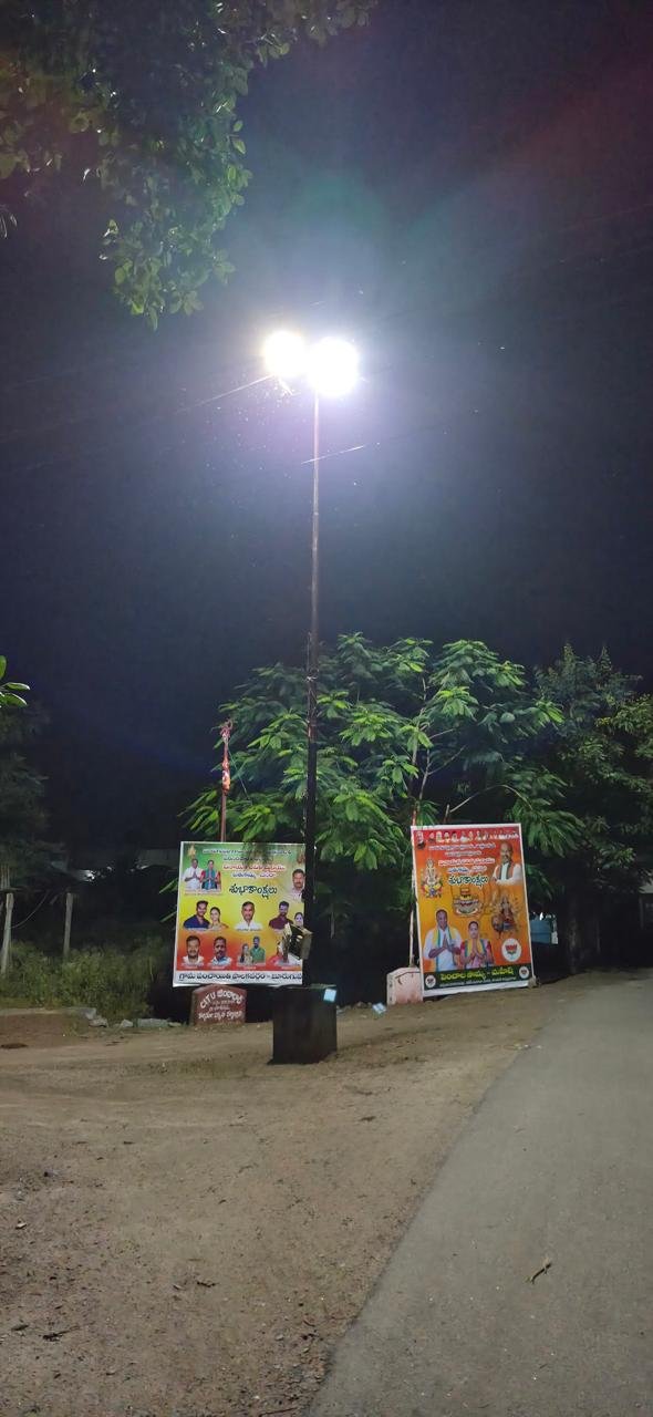 పండుగల వేళ గ్రామంలో ముమ్మరంగా పారిశుధ్య పనులు, లైట్ల మరమ్మతులు  సర్పంచ్ సౌమ్య మహేష్ ఆధ్వర్యంలో బూరుగుపల్లిలో ప్రత్యేక పారిశుధ్య డ్రైవ్