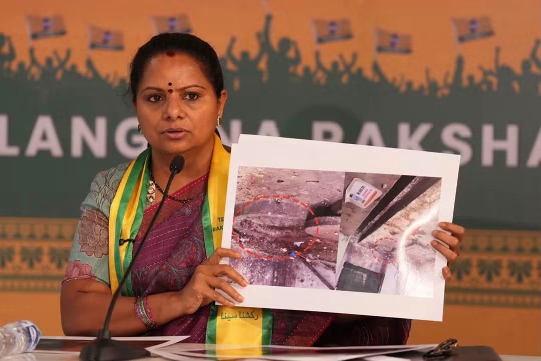విద్య, వైద్య రంగాలపై ప్రభుత్వంపై యుద్ధం ప్రకటిస్తున్నాం: తెలంగాణ రక్షణ సేన అధ్యక్షురాలు కల్వకుంట్ల కవిత