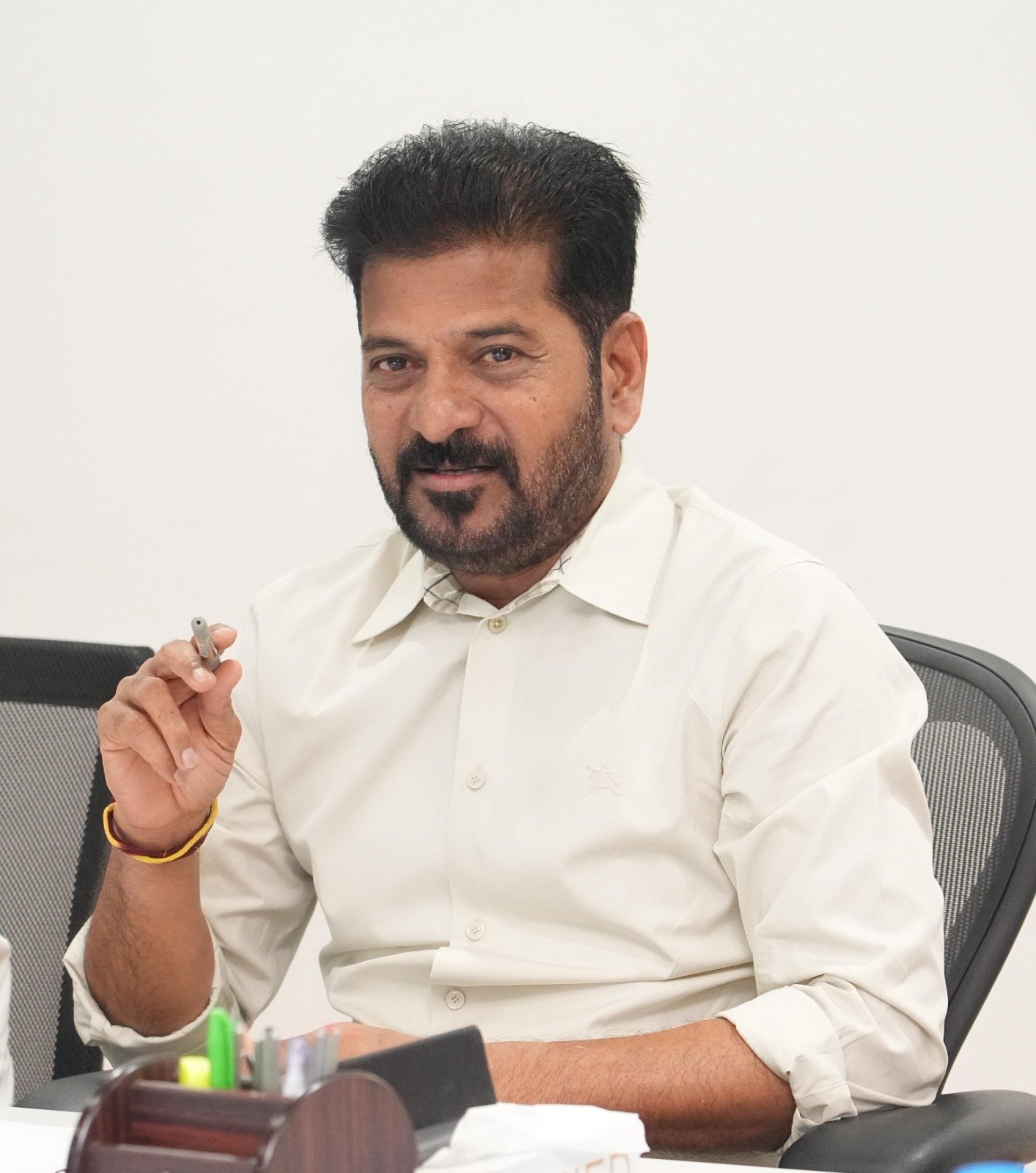 నేడు దిల్లీకి ముఖ్యమంత్రి రేవంత్ రెడ్డి పయనం.. మంగళవారం CWC సమావేశం ప్రత్యేకం!
