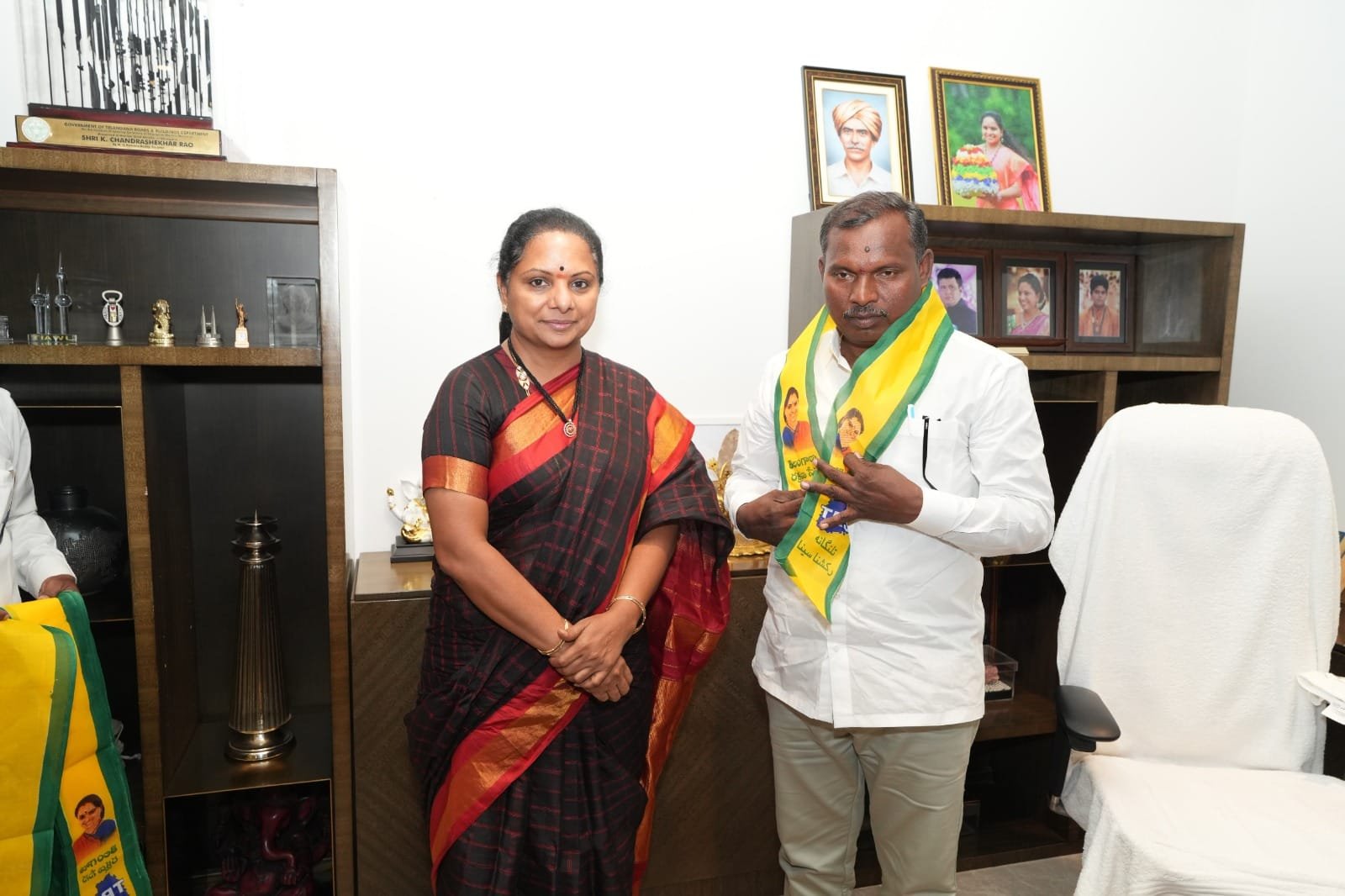 తెలంగాణ రక్షణ సేనలోకి నిర్మల్ బీజేపీ ఎస్టీ మోర్చా అధ్యక్షుడు సుంచు ఎల్లయ్య  చేరిక