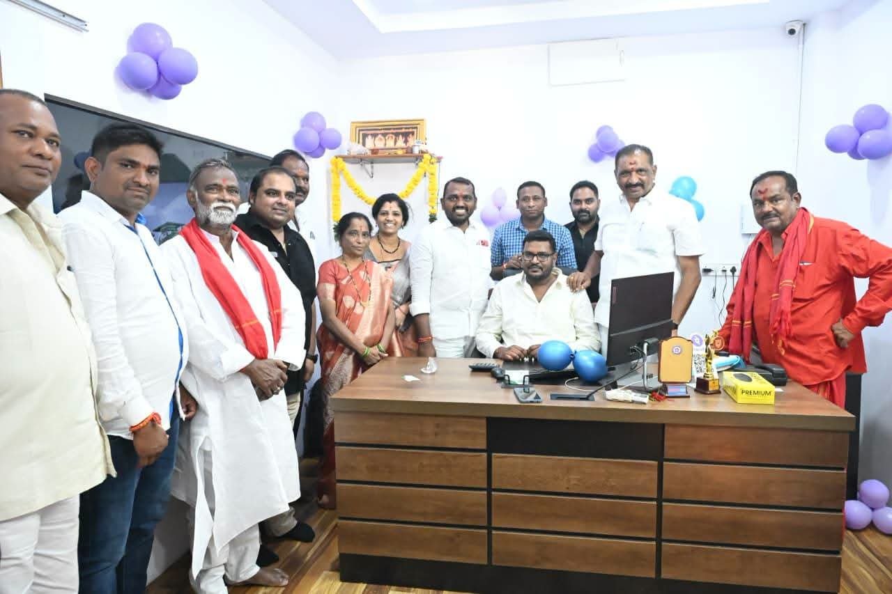 కరీంనగర్‌లో ‘యూని ప్లానెట్ ఓవర్సీస్ ఎడ్యుకేషన్’ నూతన బ్రాంచ్ ప్రారంభం! - Additional Image