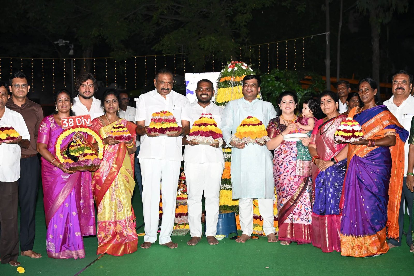 నగరపాలక సంస్థ కార్యాలయంలో ఘనంగా బతుకమ్మ సంబరాలు