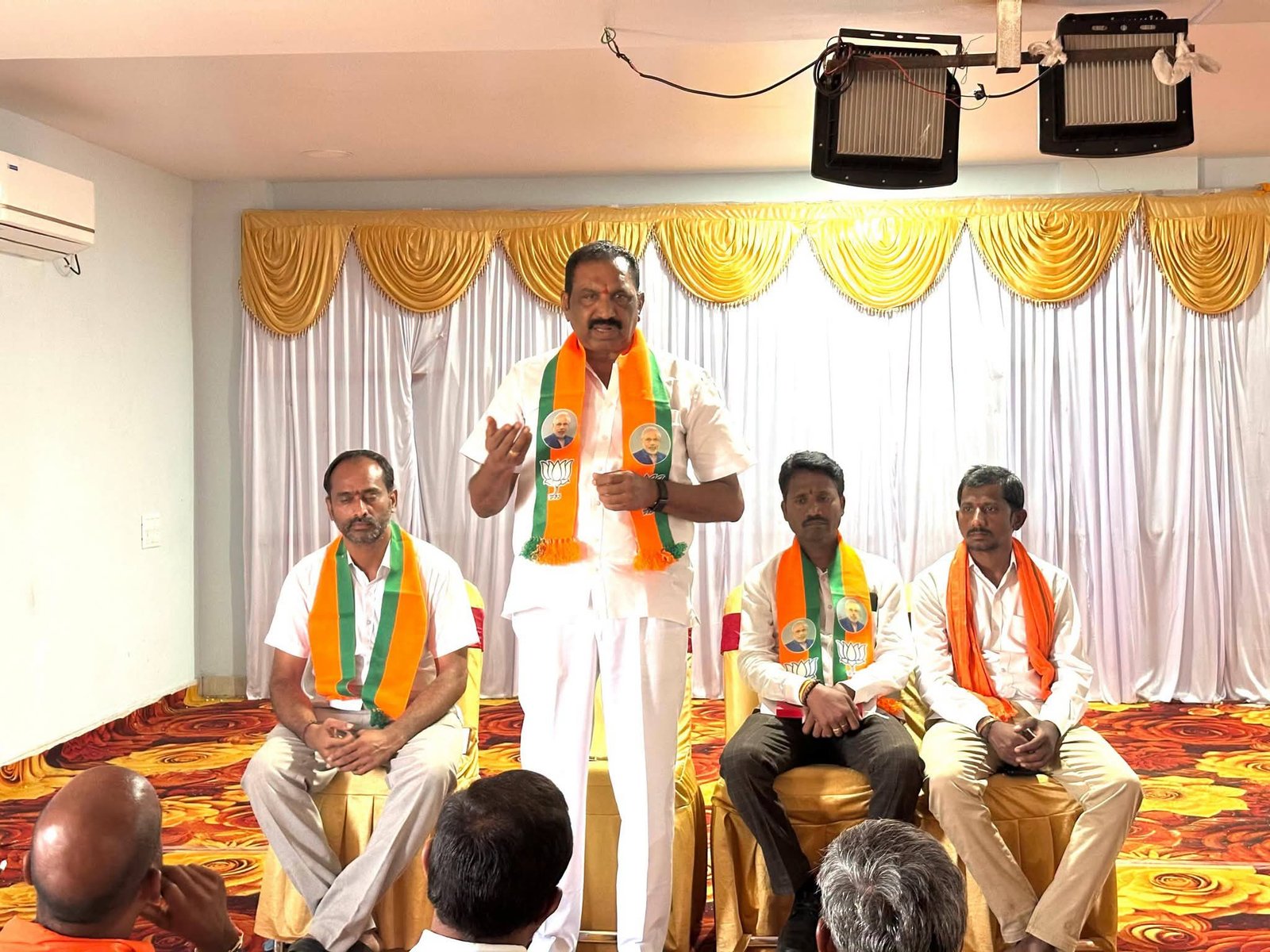 ఈ నెల 23న రైతాంగ సమస్యలపై బీజేపీ ఆధ్వర్యంలో కరీంనగర్ కలెక్టరేట్ ముట్టడి