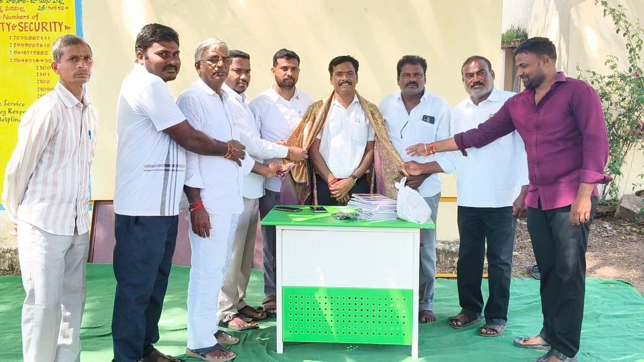 ఉత్తమ ఉపాధ్యాయుడు కనకయ్యకు ఘన సన్మానం